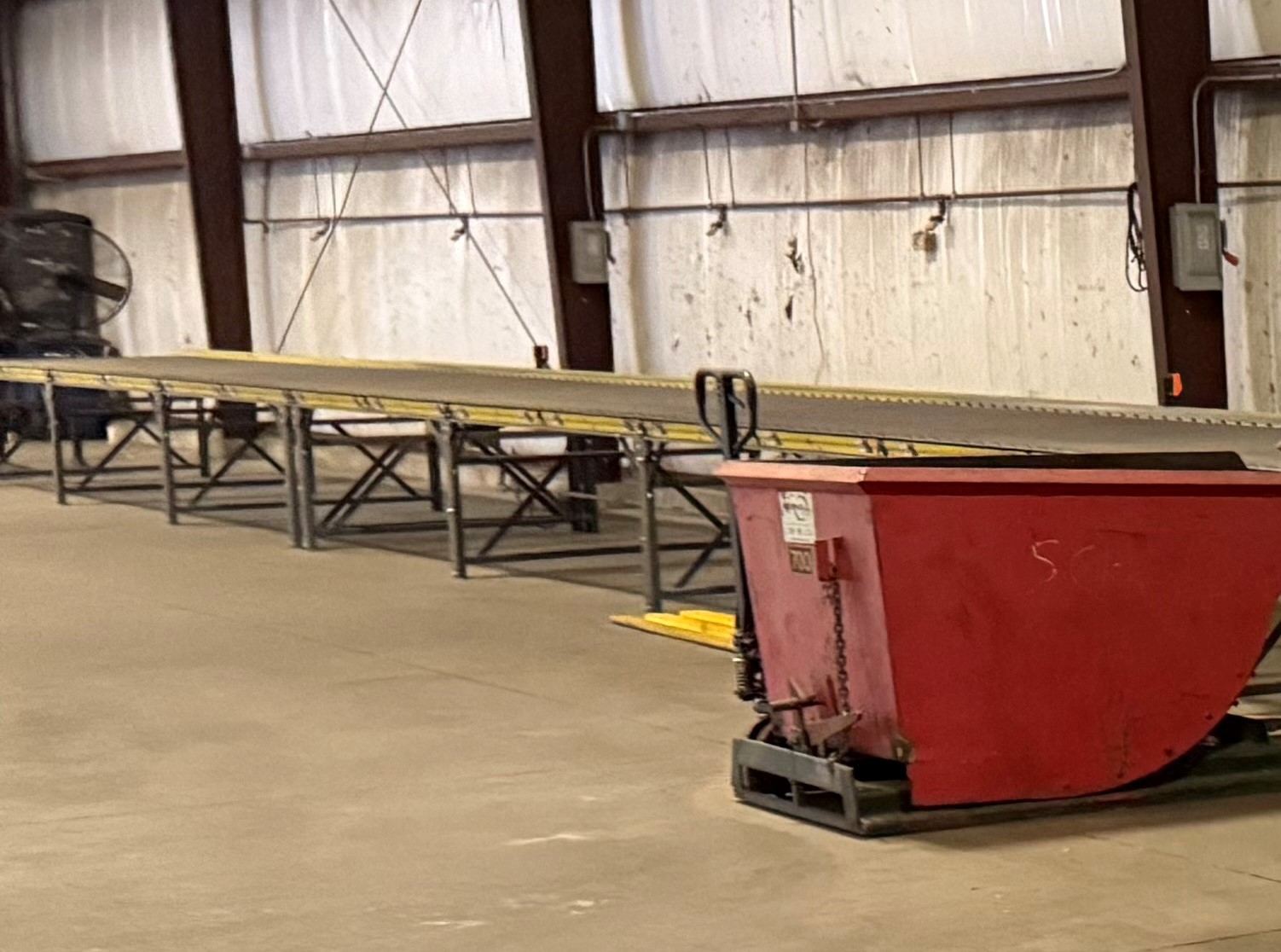 used 90 ft Titan CDLR conveyor.jpg